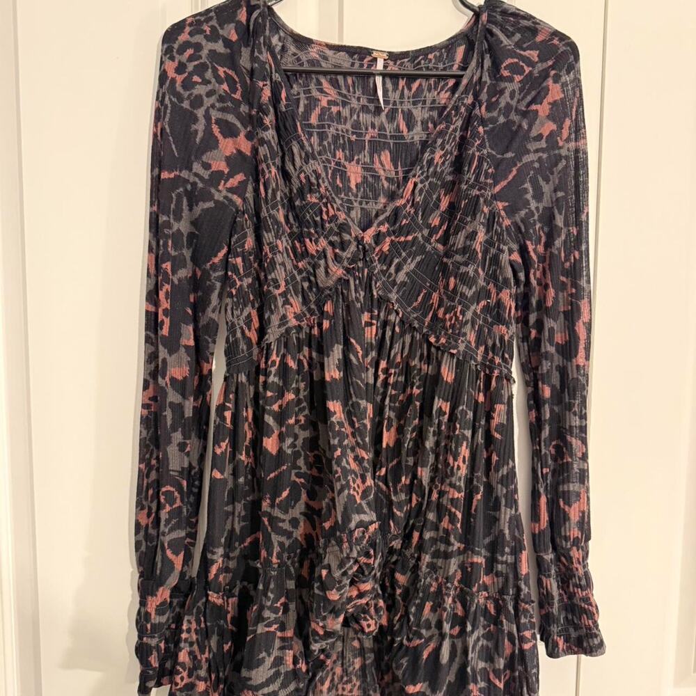 Free People black & pink leopard print blouse with long sleeves - Picture 4 of 6
